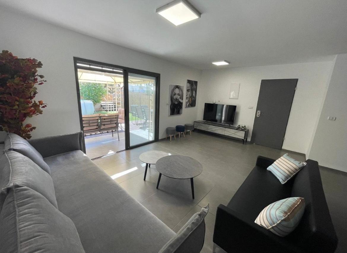 סוויטת עלית בריכה מחוממת Villa Poriyya Eksteriør bilde